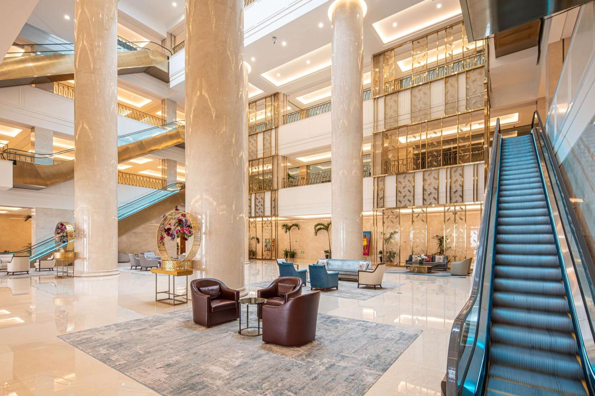 Hilton Brazzaville Les Tours Jumelles Hotel & Residences Exterior foto