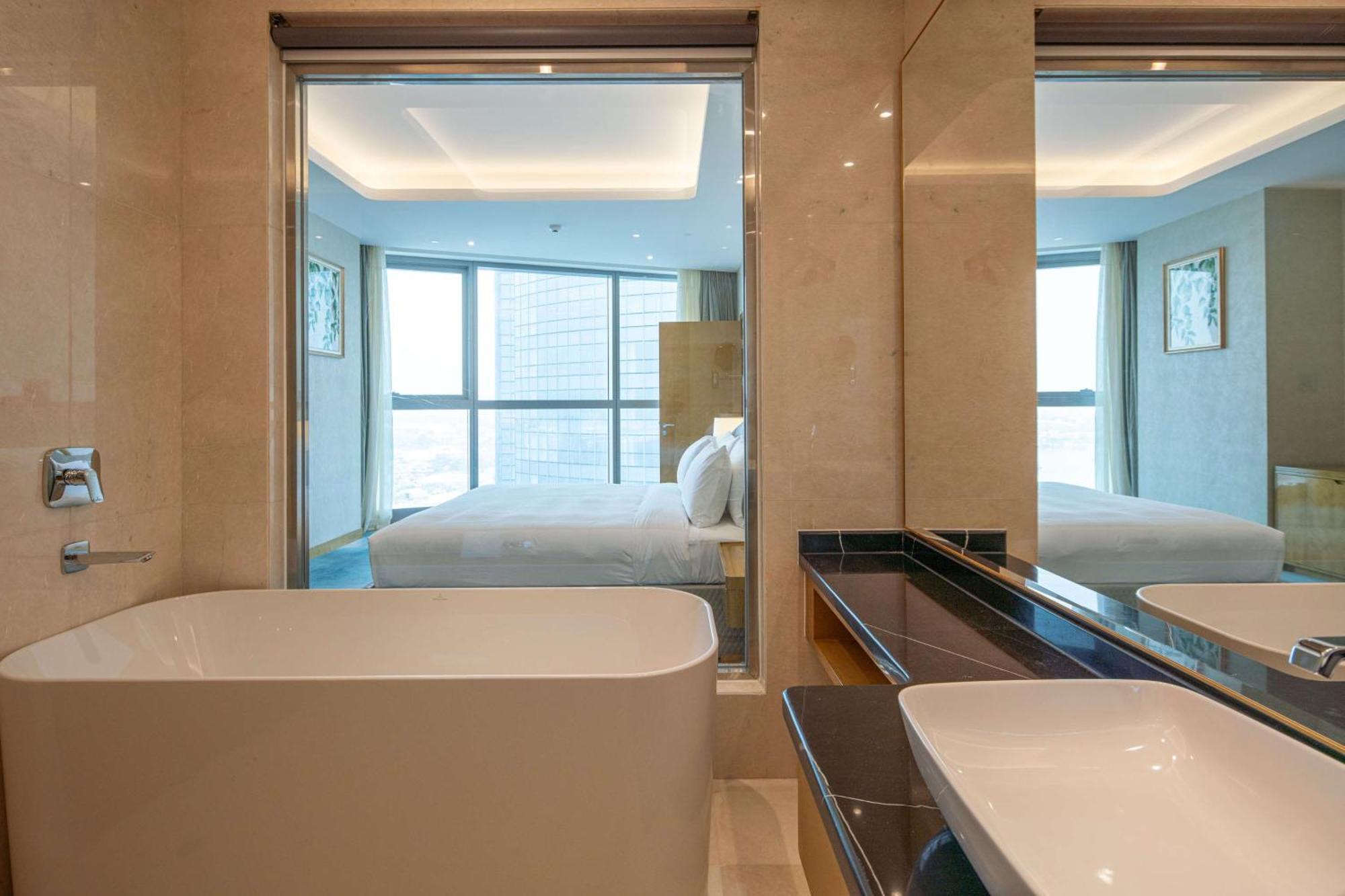 Hilton Brazzaville Les Tours Jumelles Hotel & Residences Exterior foto